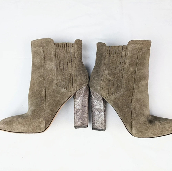 Joan & David Dapraxy Taup Heeled Ankle Boots Booties Metallic Snake Skin 8.5 M - Picture 6 of 12